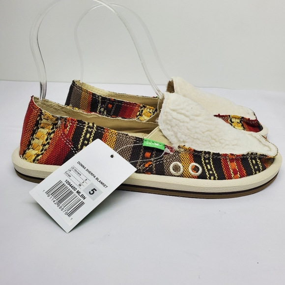 Sanuk Donna sherpa blanket slip on flats Sz 5 - Picture 5 of 6